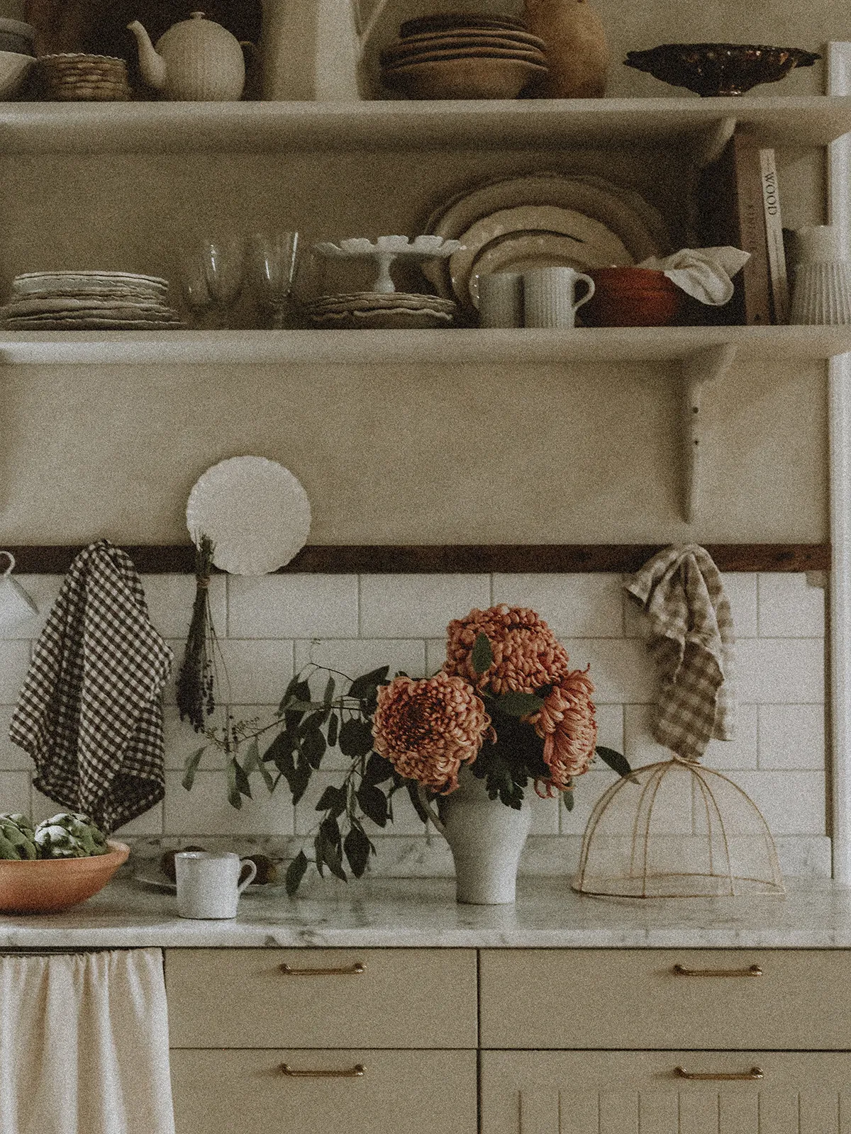 Willkommensbild von simple selection mit einer gemütlichen, traditionellen Küche und handverlesenen, hochwertigen und schoenen Produkten für dein Zuhause.